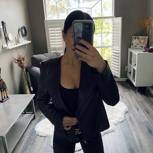 $995 NEW Vince lamb leather jacket XS / 2 in plum color